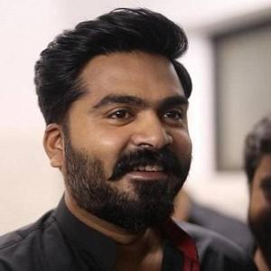 மலேசியாவில் தன் மாநாட்டை தொடங்கும் சிம்பு!