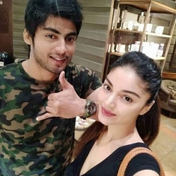 ''Bigg Boss தர்ஷன் என்னை கல்யாணம் பண்ணிக்கிறேன்னு ஏமாத்திட்டாரு'' - சனம் ஷெட்டி பரபரப்பு புகார்
