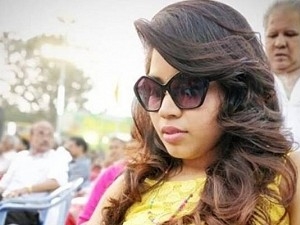 விஜய்யின் கில்லி பட ஜெனிஃபர் வெளியிட்ட வைரல் போட்டோ | Vijay's Ghilli actress nancy jennifer's childhood pipc with khushboo goes viral