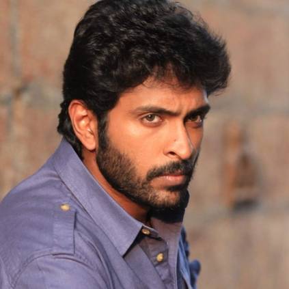 Vikram Prabhu Tweets for MS Dhoni's reaction on No ball Issue