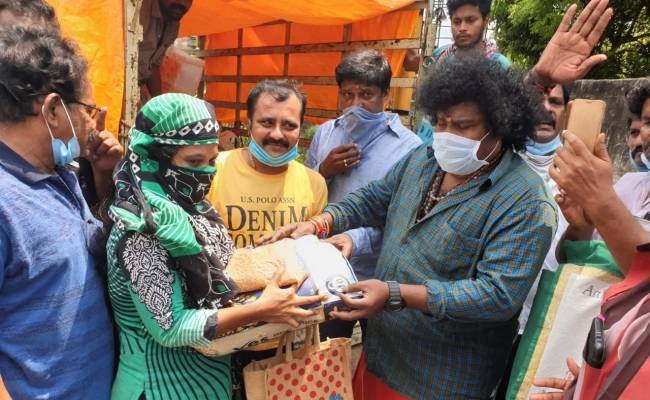 பெப்சி ஊழியர்களுக்கு நடிகர் யோகி பாபு செய்த உதவி Yogi babu helps FEFSI Cinema workers After Rk selvamani request